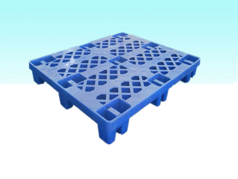 plastic pallet