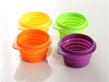 Pet Bowls & Feeders